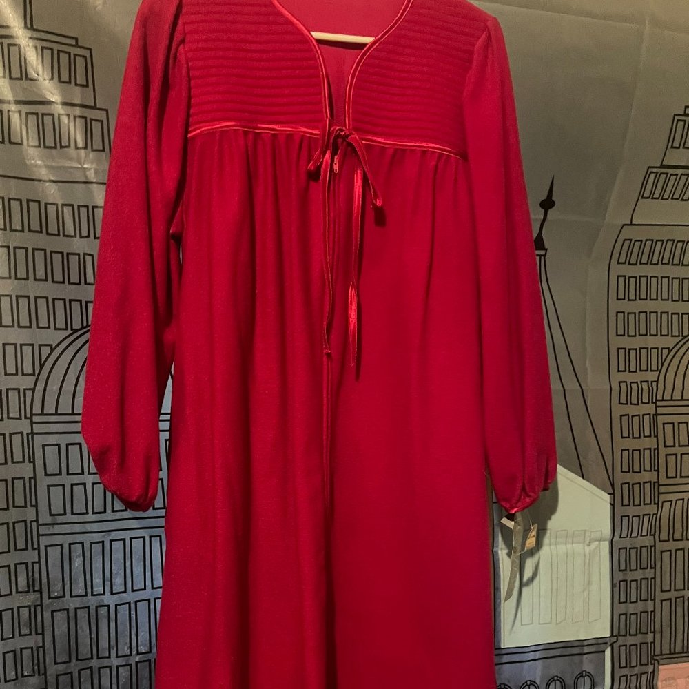 Vintage 80's NWT Komar Hot Pink Warm Nightgown/Robe